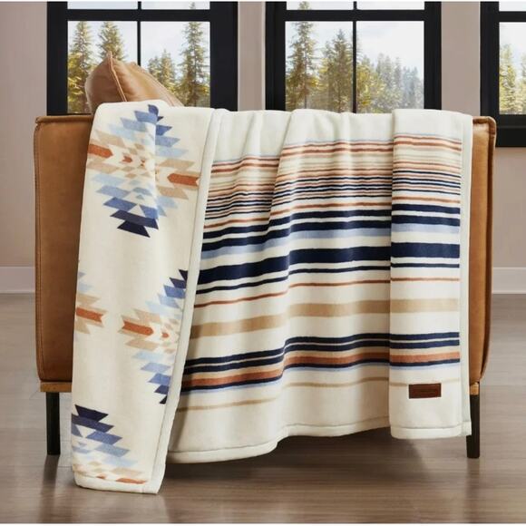 Pendleton Other - Pendleton Savanna Stripe Plush Reversible Throw Blanket 50x70 NWT Cozy Heritage